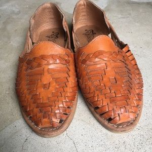 2 pairs of Leather sandals